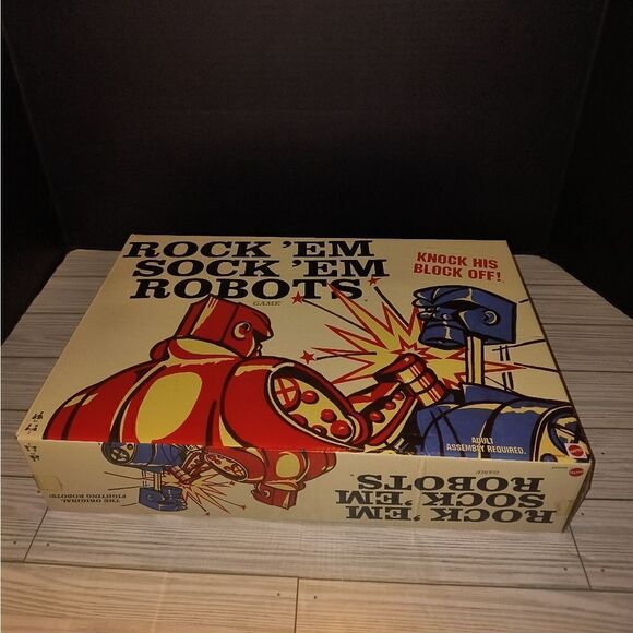 Rock'em Sock'em Robots 2014 Classic Boxing Game Retro Blue Red Bomber Mattel - Picture 1 of 9